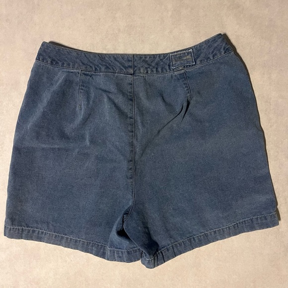 Liz Claiborne shorts - Picture 3 of 4
